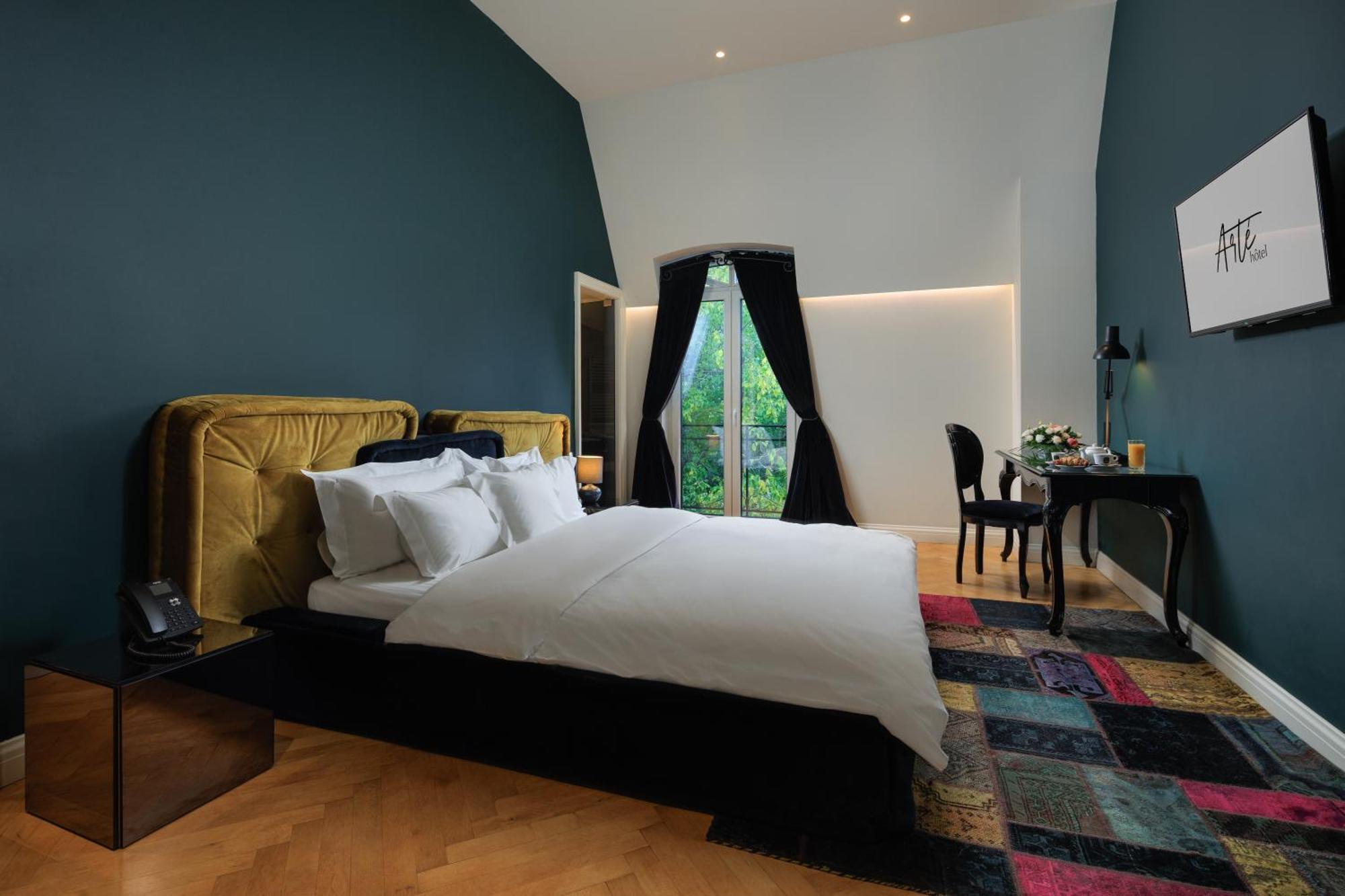 Arte Boutique Hotel Tirana Exterior photo