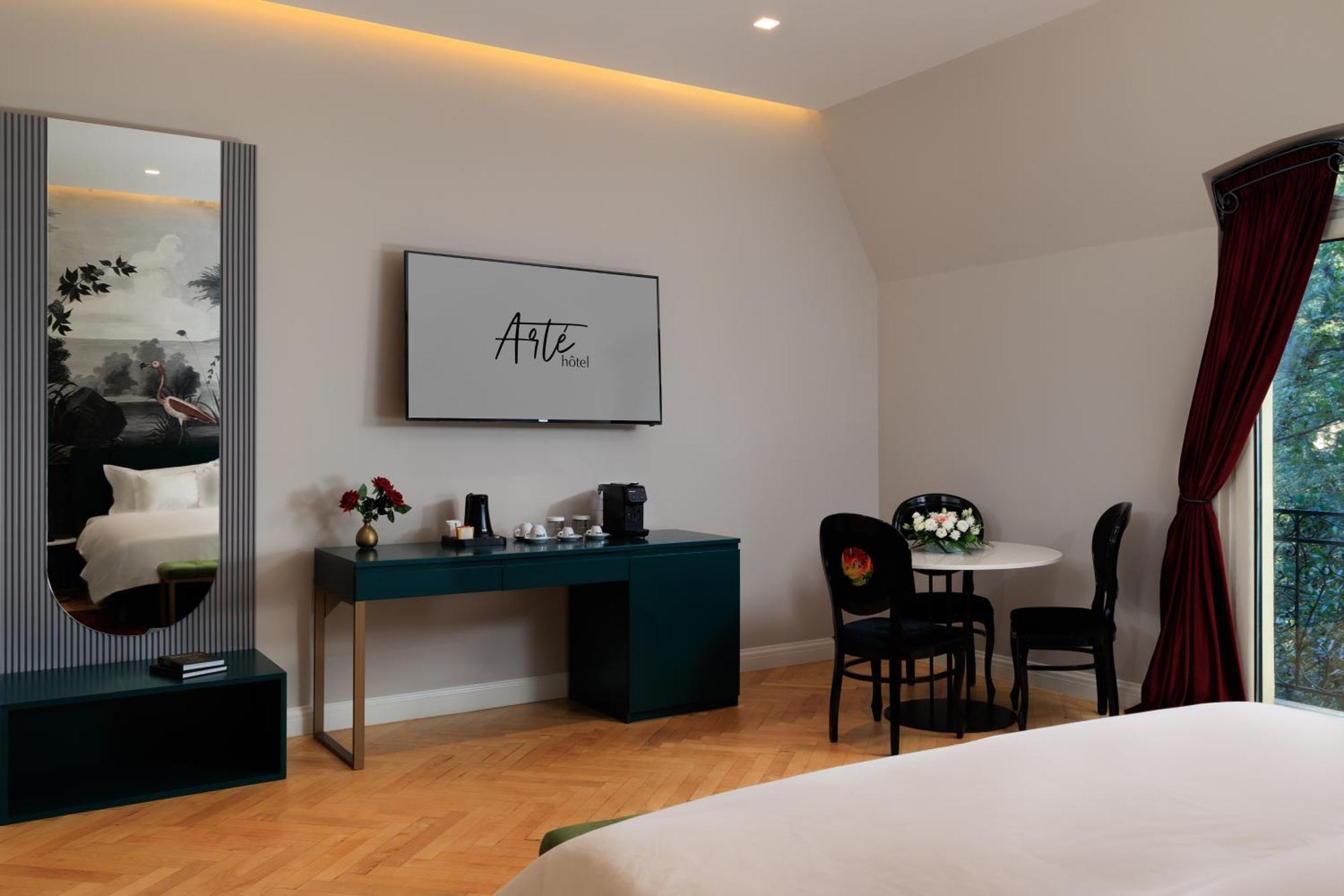 Arte Boutique Hotel Tirana Exterior photo