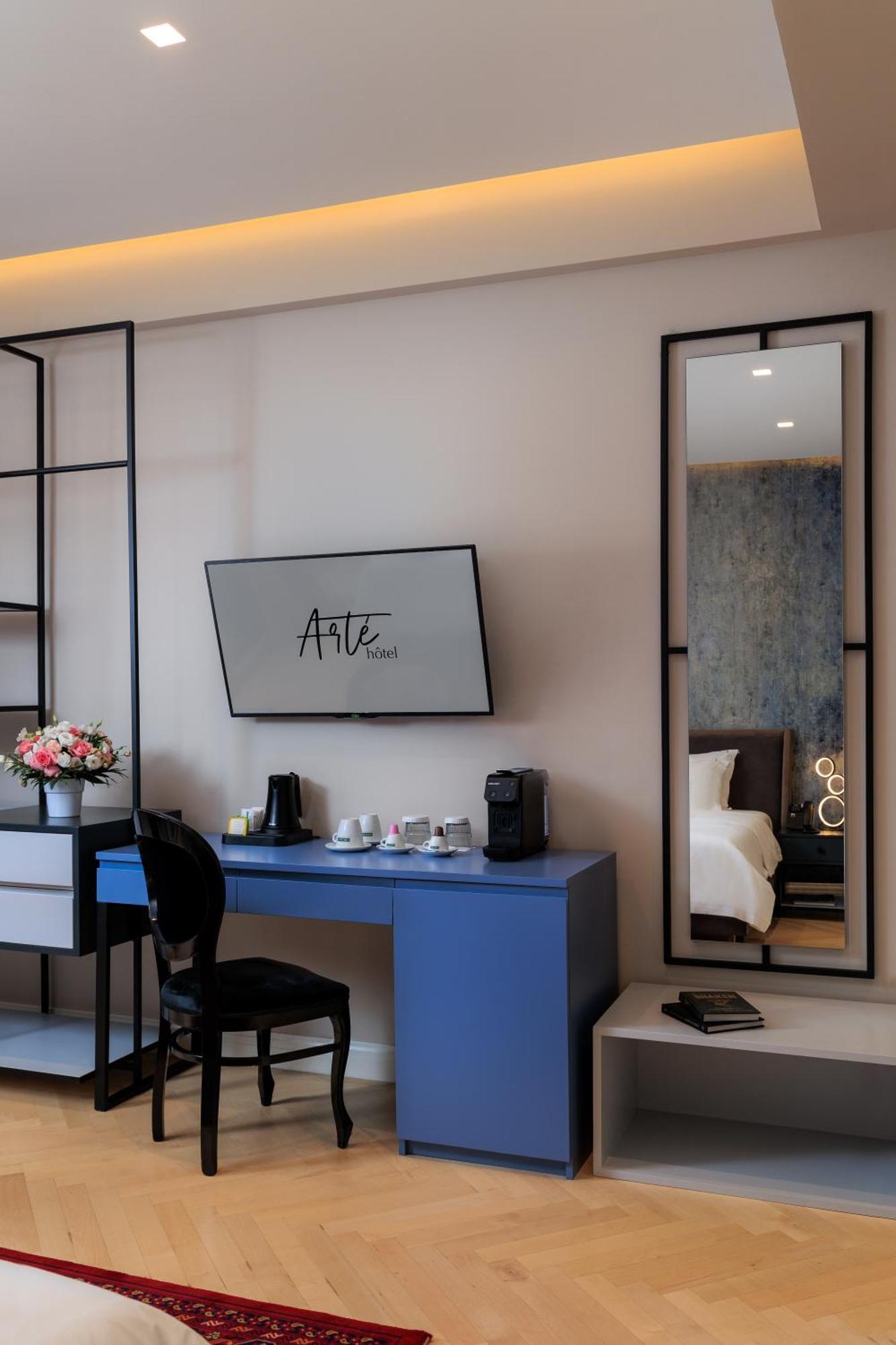 Arte Boutique Hotel Tirana Exterior photo