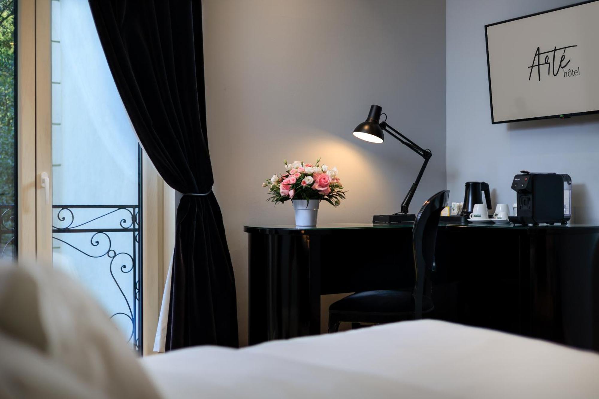 Arte Boutique Hotel Tirana Exterior photo
