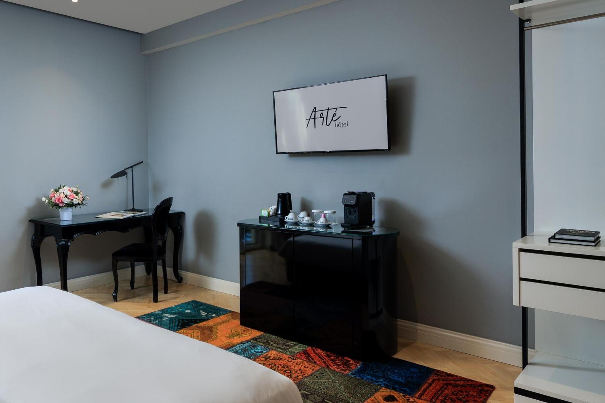 Arte Boutique Hotel Tirana Exterior photo