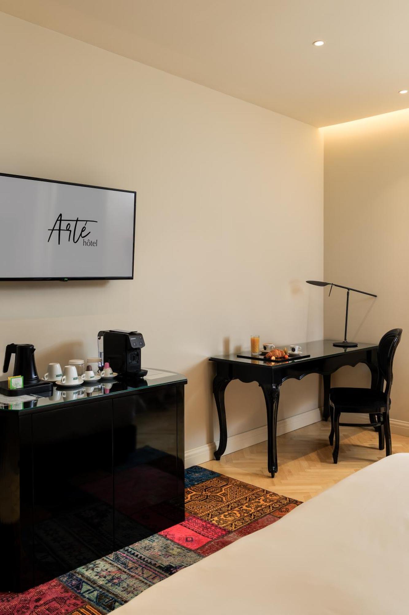 Arte Boutique Hotel Tirana Exterior photo